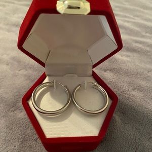 14kt white gold hoop earrings